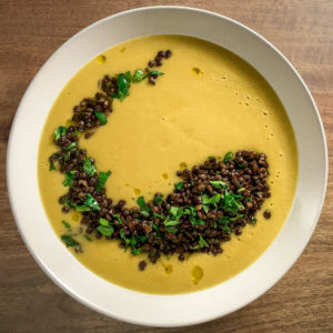 Kartoffel-Lauch-Suppe mit Belugalinsen_plantbasedredhead.com