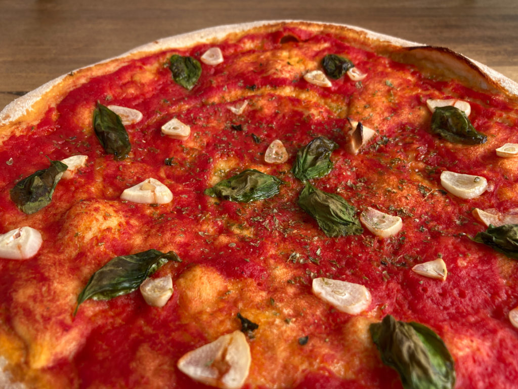 (Vegan) Pizza Marinara - Recipe - plantbasedredhead.com